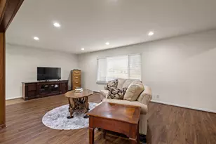 1701 S Lillis Ln, Denison, TX 75020 - Photo 6