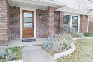 1 Pogue Cir, The Colony, TX 75056 - Photo 4