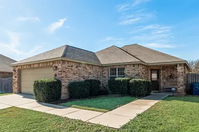 225 Holly Court, Aubrey, TX 76227 - Photo 4