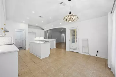 835 Evergreen Lane, Burleson, TX 76028 - Photo 12