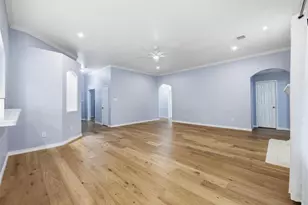 835 Evergreen Ln, Burleson, TX 76028 - Photo 8