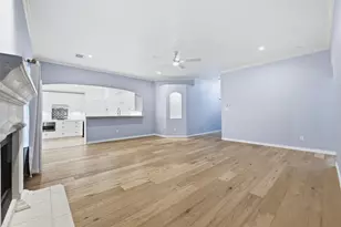 835 Evergreen Ln, Burleson, TX 76028 - Photo 6