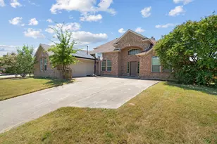 1030 Estates Dr, Kennedale, TX 76060 - Photo 1