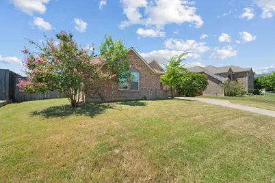 1030 Estates Drive, Kennedale, TX 76060 - Photo 2