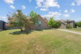 1030 Estates Dr, Kennedale, TX 76060 - Photo 2