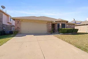 6718 Meadowcrest Dr, Arlington, TX 76002 - Photo 2