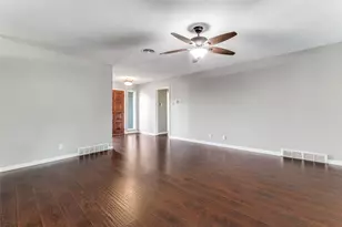 3217 Dreeben Dr, Richland Hills, TX 76118 - Photo 2