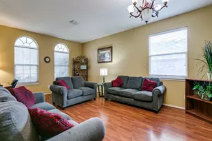 1105 Riverside Dr, Lewisville, TX 75067 - Photo 6