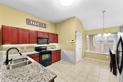 801 S Parks Drive, DeSoto, TX 75115 - Photo 4