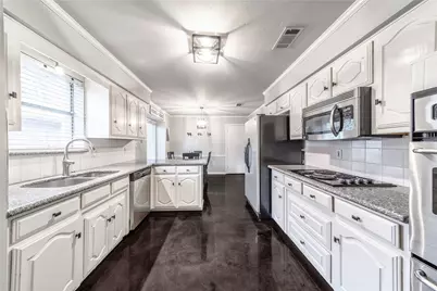 430 Brookfield Drive, Garland, TX 75040 - Photo 14