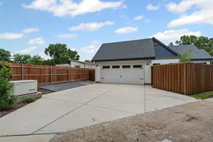 9007 Leaside Dr, Dallas, TX 75238 - Photo 40