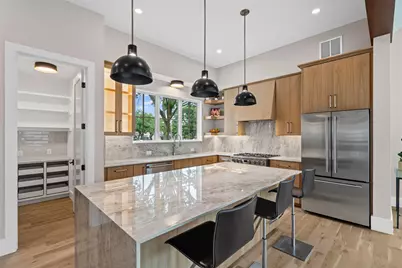 9007 Leaside Drive, Dallas, TX 75238 - Photo 10