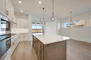 5048 Sandbrock Pkwy, Aubrey, TX 76227 - Photo 10