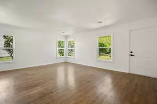 5048 Cedar Hill Rd, Fort Worth, TX 76116 - Photo 4