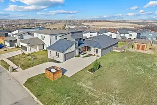 7604 Trailridge Dr, Fort Worth, TX 76179 - Photo 2