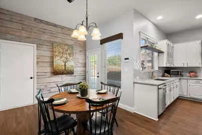 1817 Meadow Ridge Drive, Flower Mound, TX 75028 - Photo 12