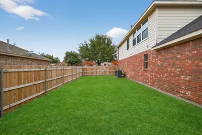 1420 Meadowlakes Drive, Azle, TX 76020 - Photo 12