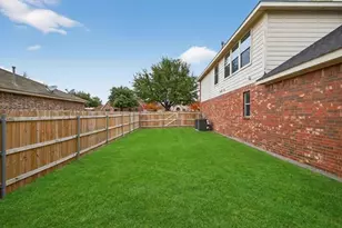 1420 Meadowlakes Dr, Azle, TX 76020 - Photo 12