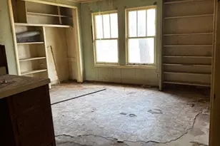 626 W Archer St, Jacksboro, TX 76458 - Photo 2