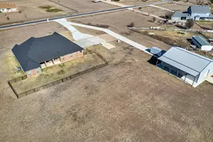 834 Audra Cir, Rhome, TX 76078 - Photo 26