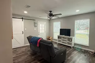 124 Cedar St, Waco, TX 76705 - Photo 2