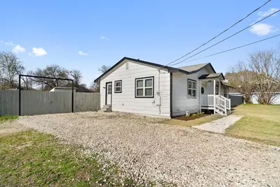 221 2nd Street, Wilmer, TX 75172 - Photo 2