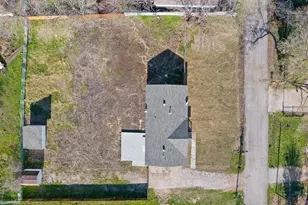 221 Second St, Wilmer, TX 75172 - Photo 8