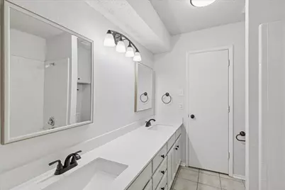 2106 Valleywood Drive, Arlington, TX 76013 - Photo 6