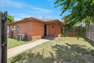 2106 Valleywood Dr, Arlington, TX 76013 - Photo 14