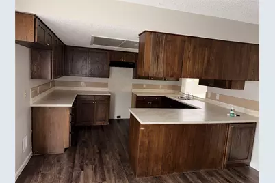 2418 Parkside Drive, Grand Prairie, TX 75052 - Photo 8