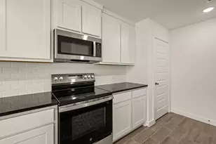 813 Haynie Dr, Runaway Bay, TX 76426 - Photo 12