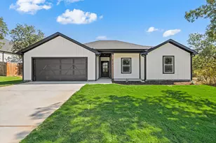 813 Haynie Dr, Runaway Bay, TX 76426 - Photo 1