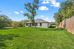 813 Haynie Dr, Runaway Bay, TX 76426 - Photo 34