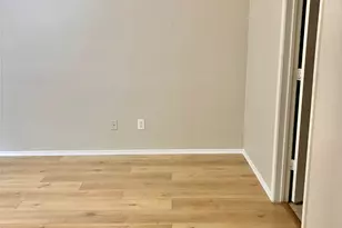 512 Hollyberry Dr, Mansfield, TX 76063 - Photo 4