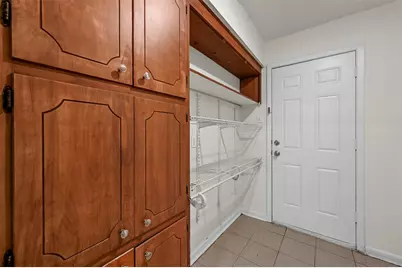 939 Lindy Court, Irving, TX 75060 - Photo 8