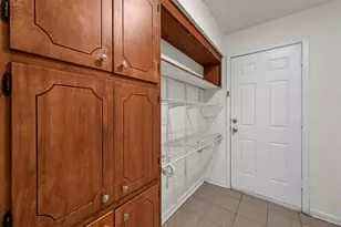 939 Lindy Ct, Irving, TX 75060 - Photo 8