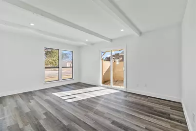 5326 Creek Valley Drive, Arlington, TX 76018 - Photo 4