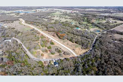 2 Shady Oak Lane, Valley View, TX 76272 - Photo 2