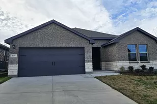 910 Newport Dr, Ferris, TX 75125 - Photo 1