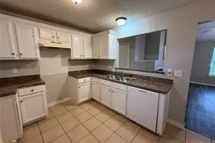 2719 Briarbank Cir, Dallas, TX 75227 - Photo 8