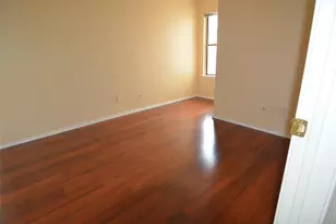 210 W Apollo Rd, Garland, TX 75040 - Photo 16