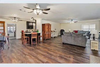 513 Patterson Street, Bowie, TX 76230 - Photo 6