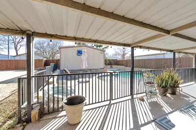513 Patterson Street, Bowie, TX 76230 - Photo 26