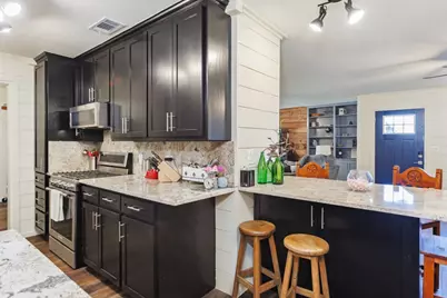 513 Patterson Street, Bowie, TX 76230 - Photo 10