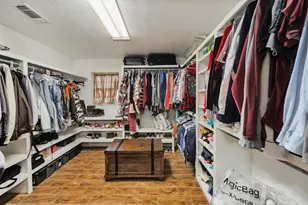 513 Patterson St, Bowie, TX 76230 - Photo 18