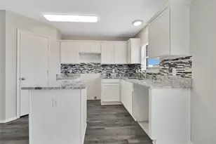 235 Yale Blvd, Glenn Heights, TX 75154 - Photo 6