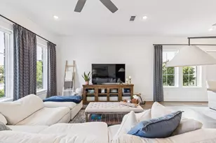 8120 Bromley Dr, Dallas, TX 75231 - Photo 16