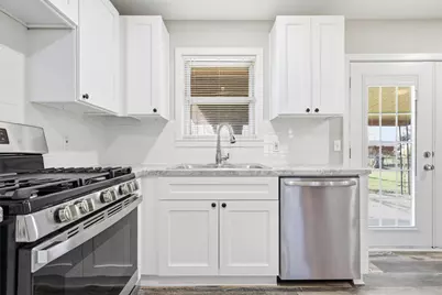 1008 Dossett Drive, Bellmead, TX 76705 - Photo 8