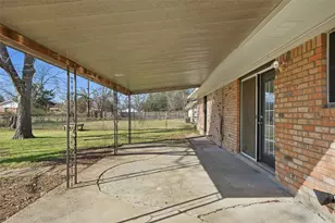 1008 Dossett Dr, Bellmead, TX 76705 - Photo 18