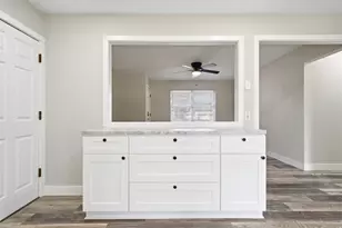 1008 Dossett Dr, Bellmead, TX 76705 - Photo 10